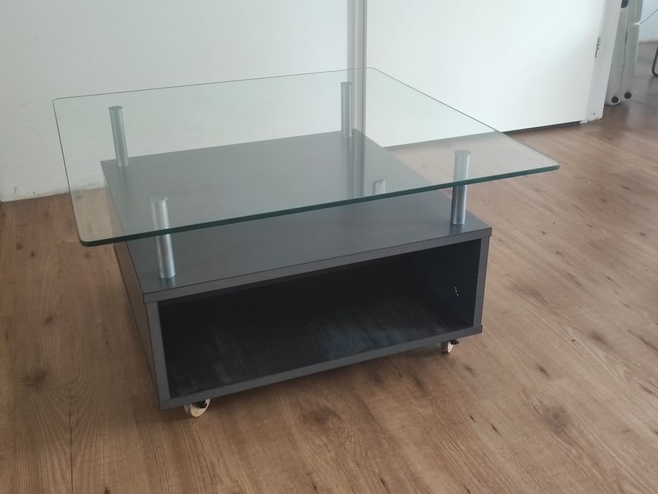 Stolik kawowy antracyt do salonu z blatem szklanym