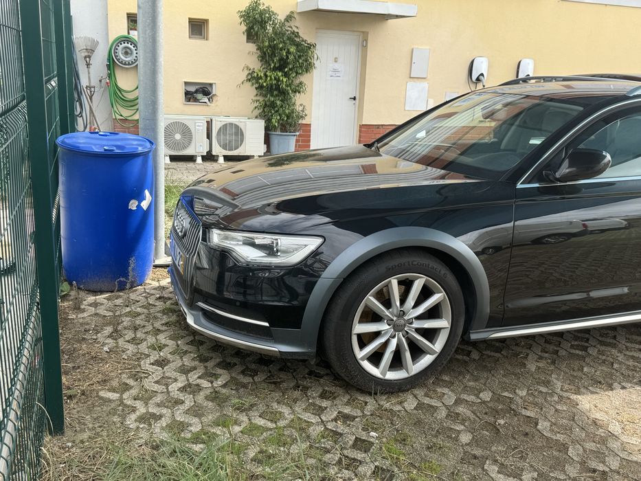 Audi A6 Allroad  2012