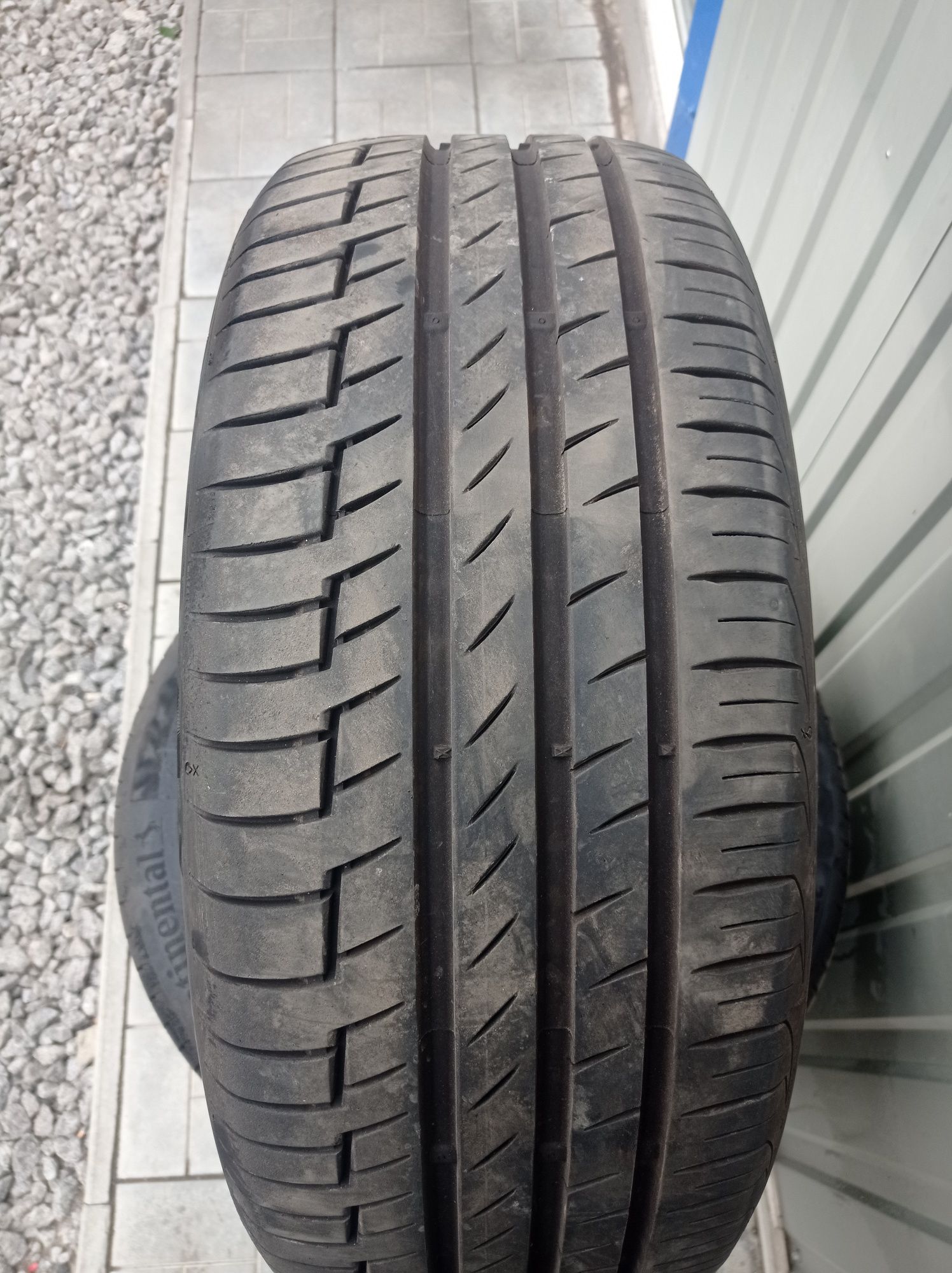 Продам к-т резини CONTINENTAL 225/45 R18