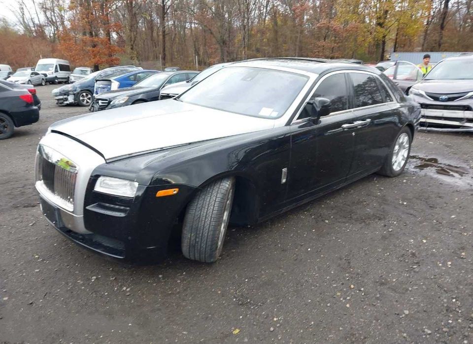Rolls-Royce Ghost, z 2010 roku, model USA