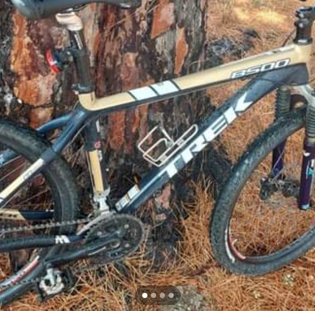 Bicicleta BTT da marca Trek