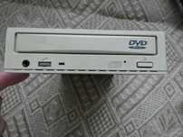 odtwarzacz DVD Rom.