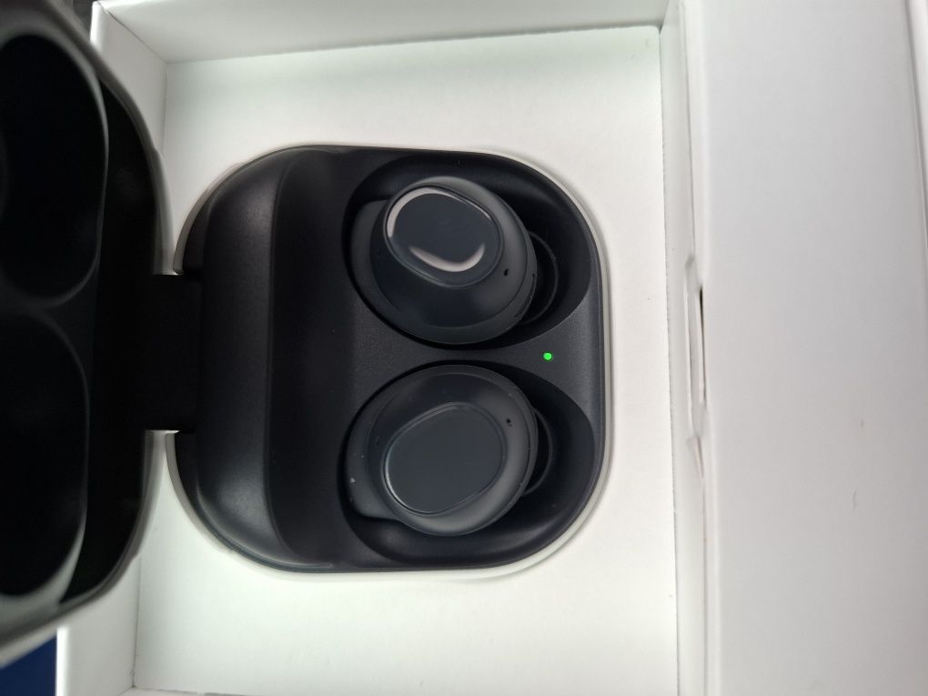 Продам Bluetooth навушники Samsung Galaxy Buds FE