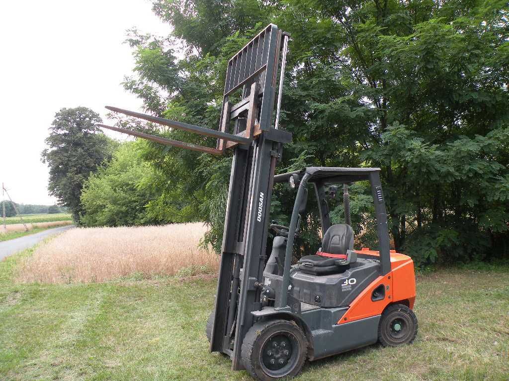 Wózek Widłowy Doosan D30 Diesel 2018r. ładny