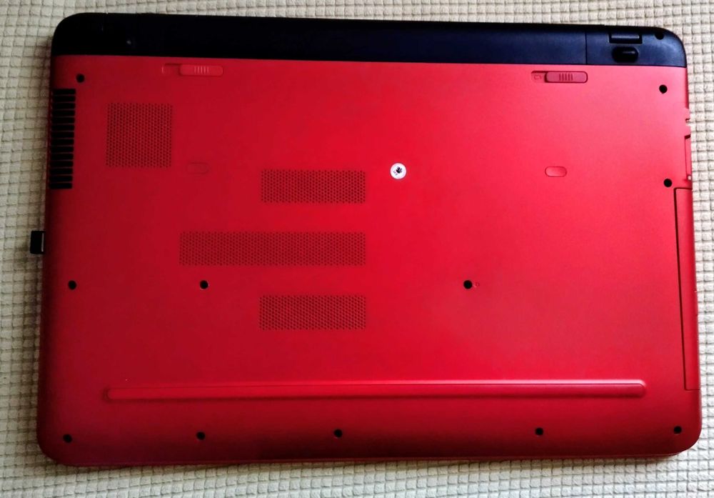 Computador portátil HP 18 "