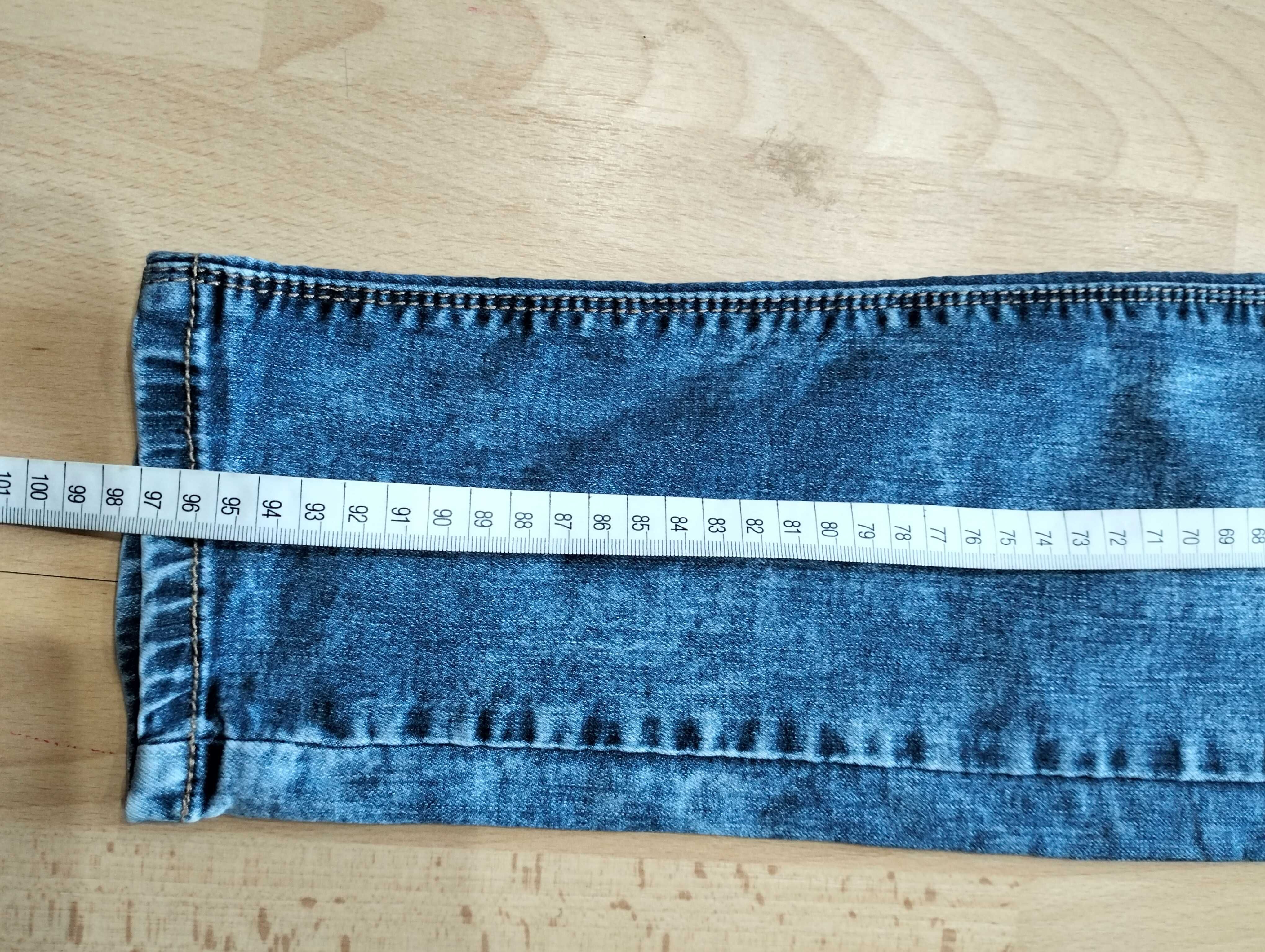 Damskie spodnie jeansy