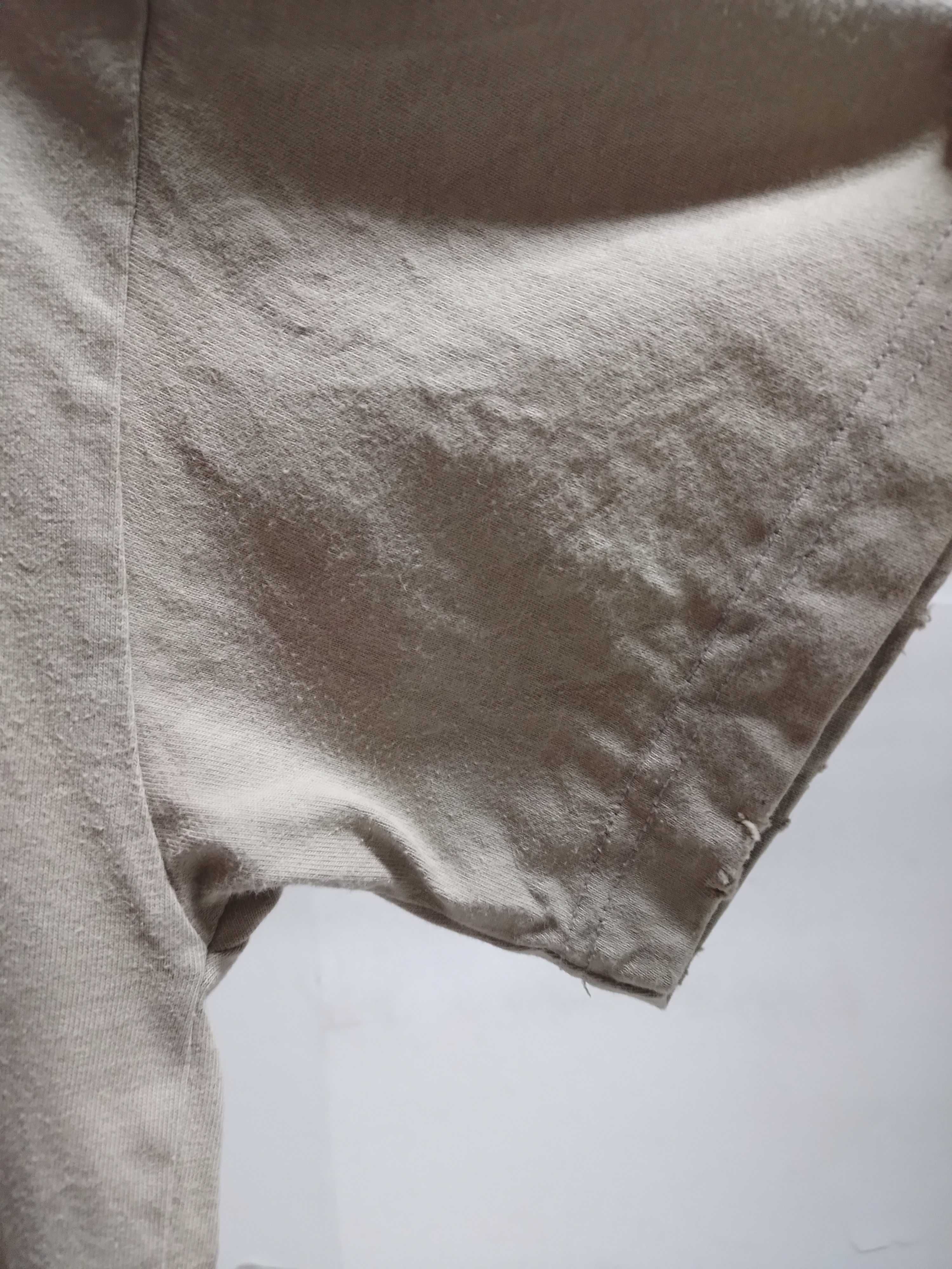 T-shirt bordado cor caqui