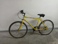 Bicicleta de Homem Amarela