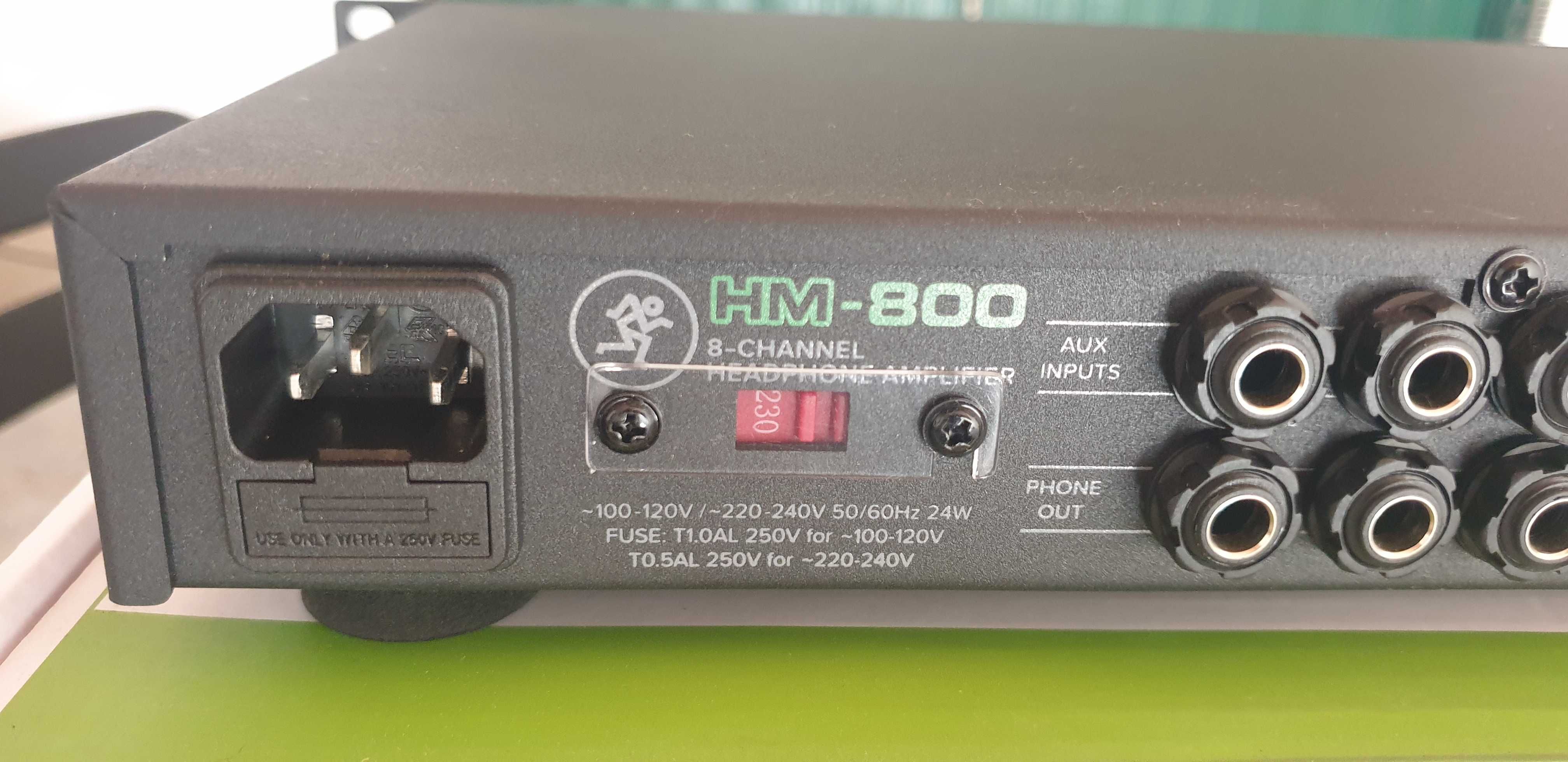 Mackie HM-800 Amplificaror de auscultadores + Multicore 8 vias