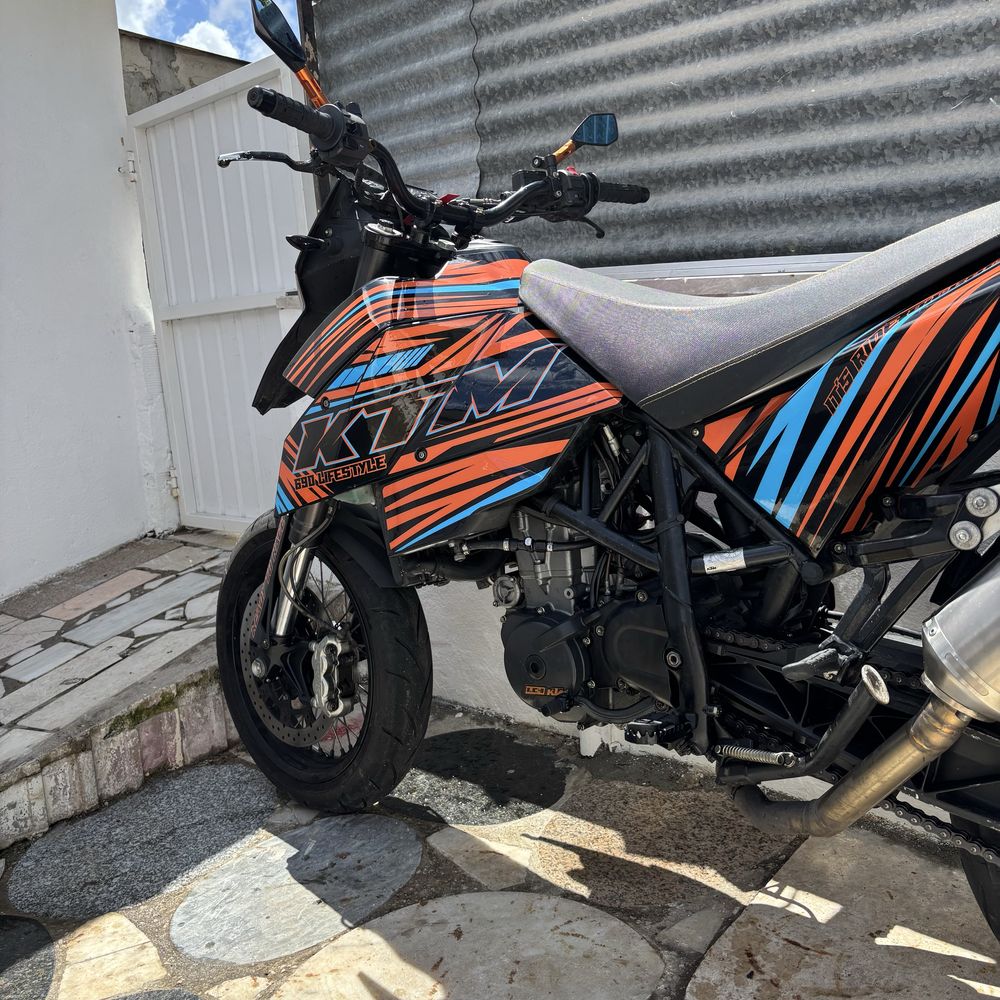 Ktm 690 supermotar 35kw