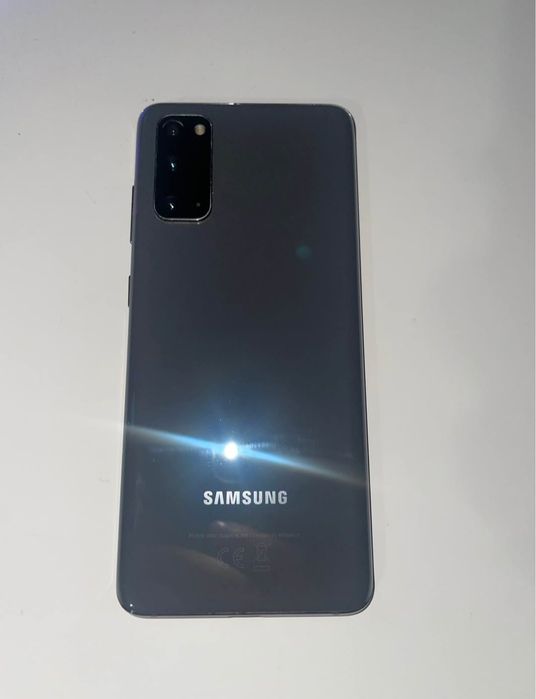Vendo samsung s20 em bom estado