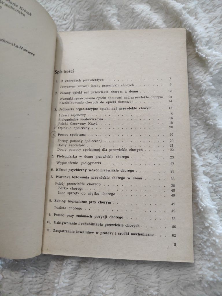 Książka opieka pielęgniarska nad przewlekle chorym w domu PZWL 1976