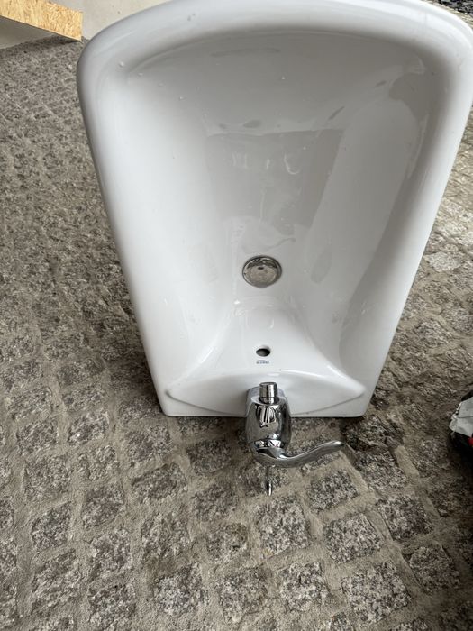 Bidet z bateria