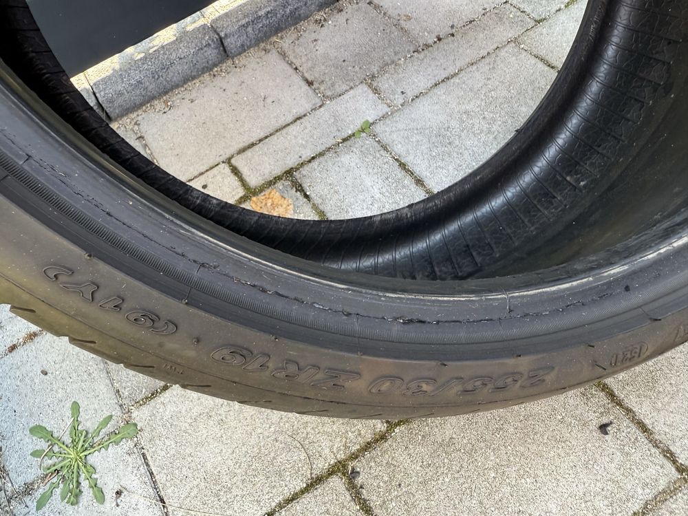255/30/19 pirelli p zero
