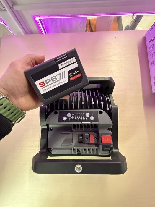 Професиональный фонарь Scangrip Multimatch 3