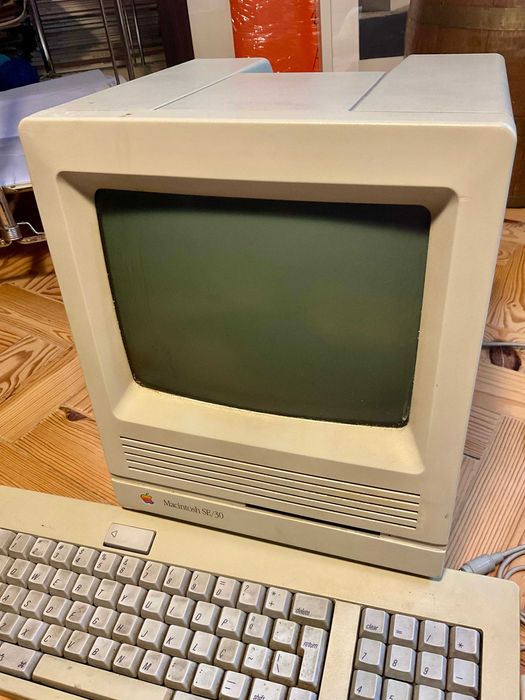 Apple Macintosh SE/30