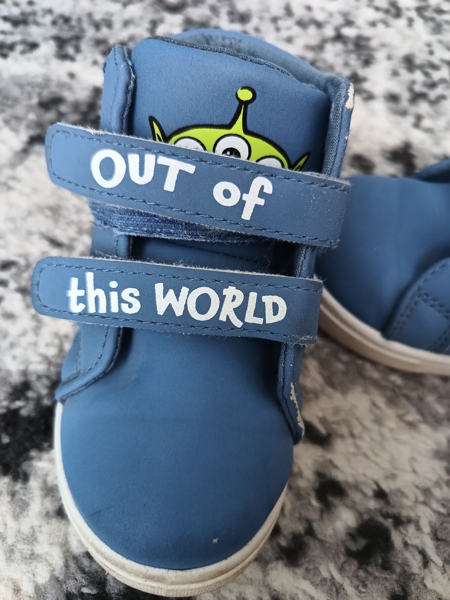 Buty wiosenne rozm 22 chłopięce na rzepy Disney