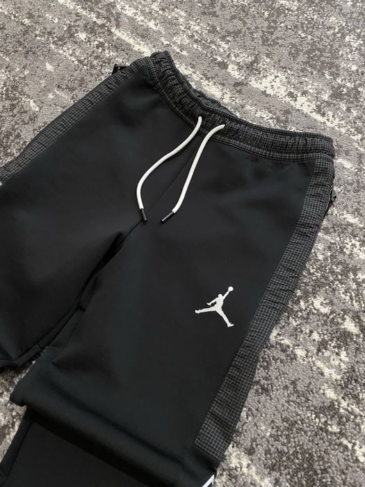 Штани Air Jordan M розмір чорного кольору