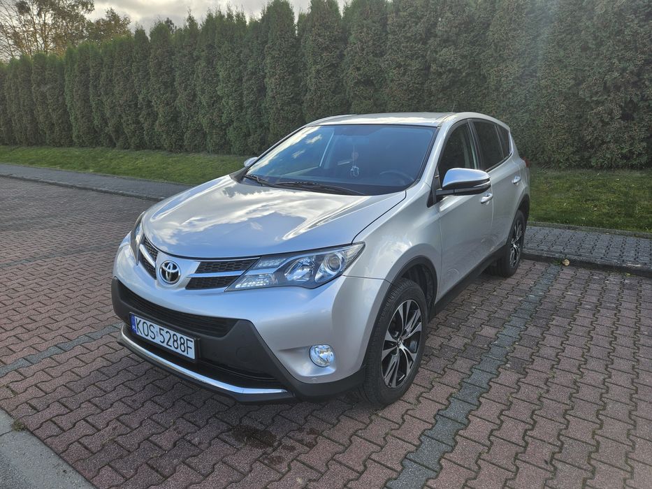 Toyota rav4 2015 rok