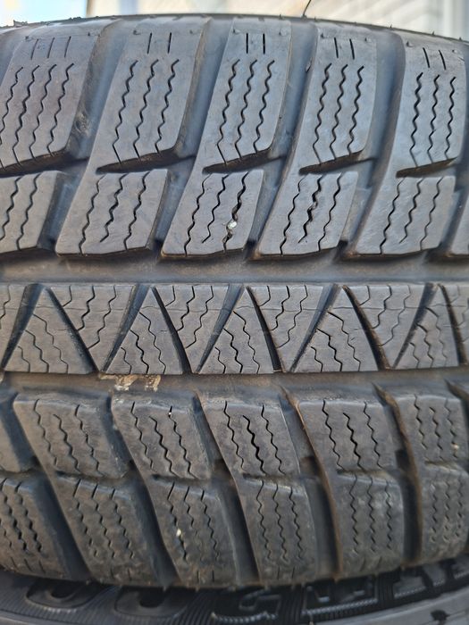 Колеса Шкода Фабия. 5/100/14. J6. Et43. Dia57,1.  Шины Зима 185/60/14.