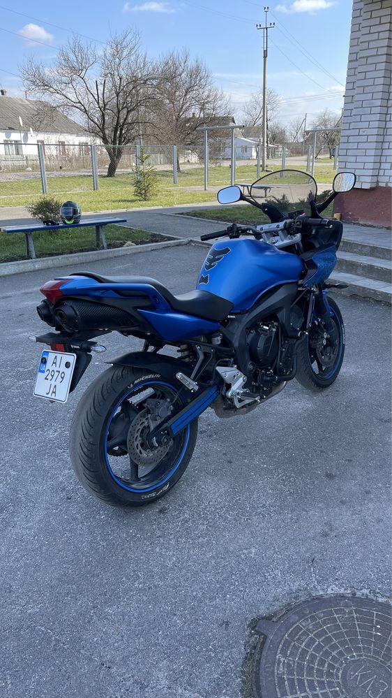 Yamaha Fazer 600