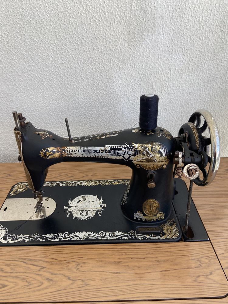 Maquina de costura SINGER - ano 1920
