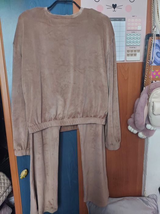 Dres welurowy dziewczęcy,rozm.164cm