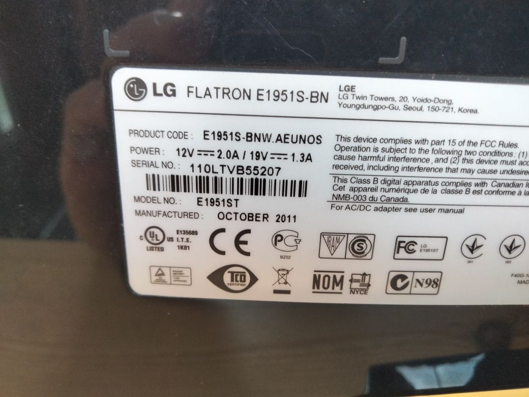 Sprzedam monitor LG Flateon E 1951S BN