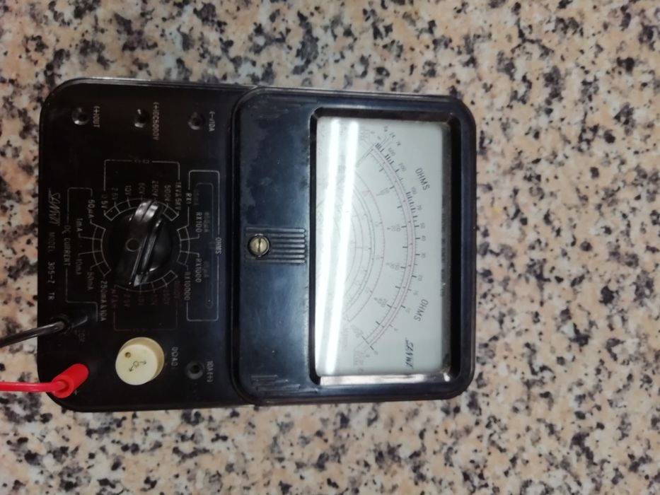 Multímetro antigo