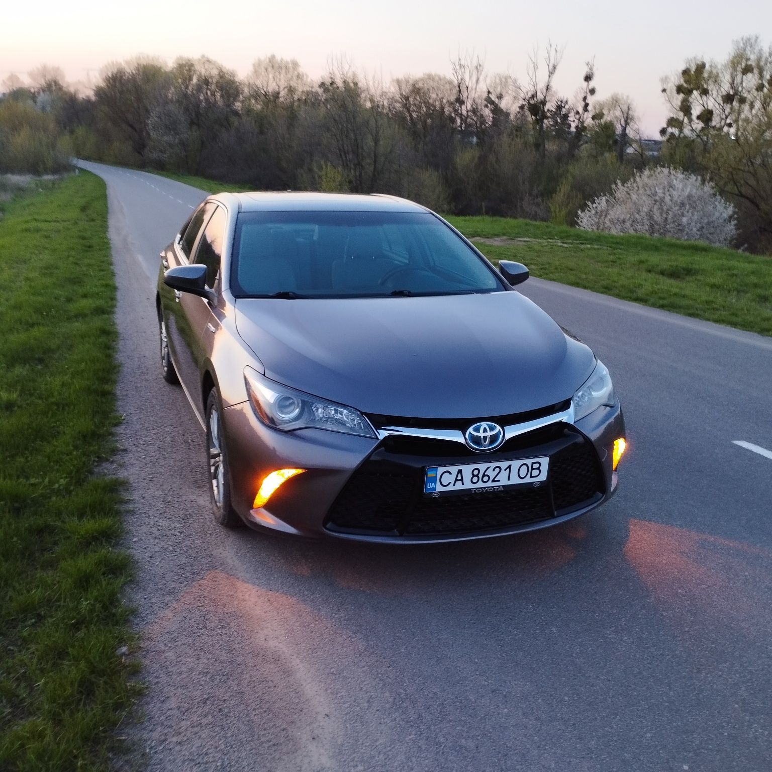 Toyota Camry 55 Hybrid 2016