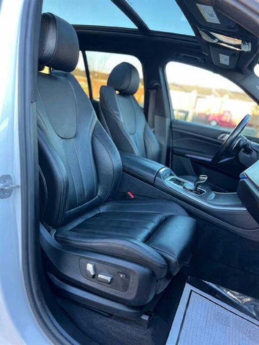 BMW X5 xDrive40i      2022