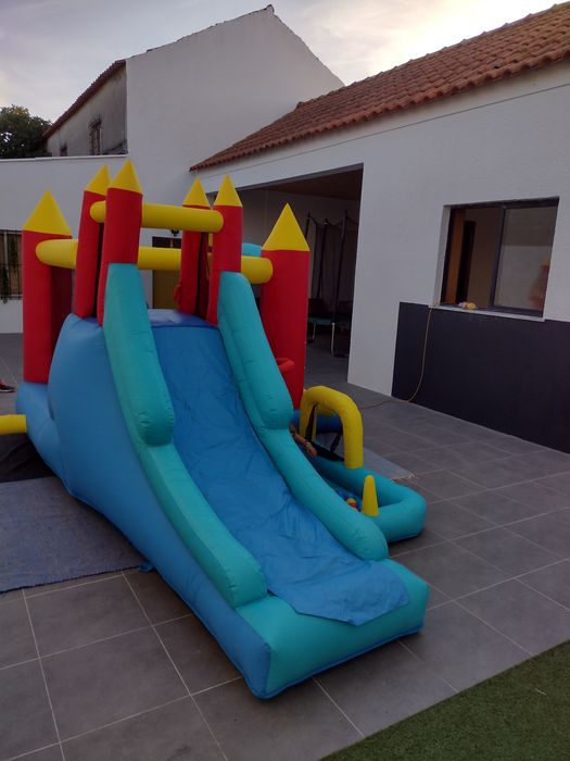 Insuflável Happy Hop - 8 in 1 Jumping Castle - 9071R
