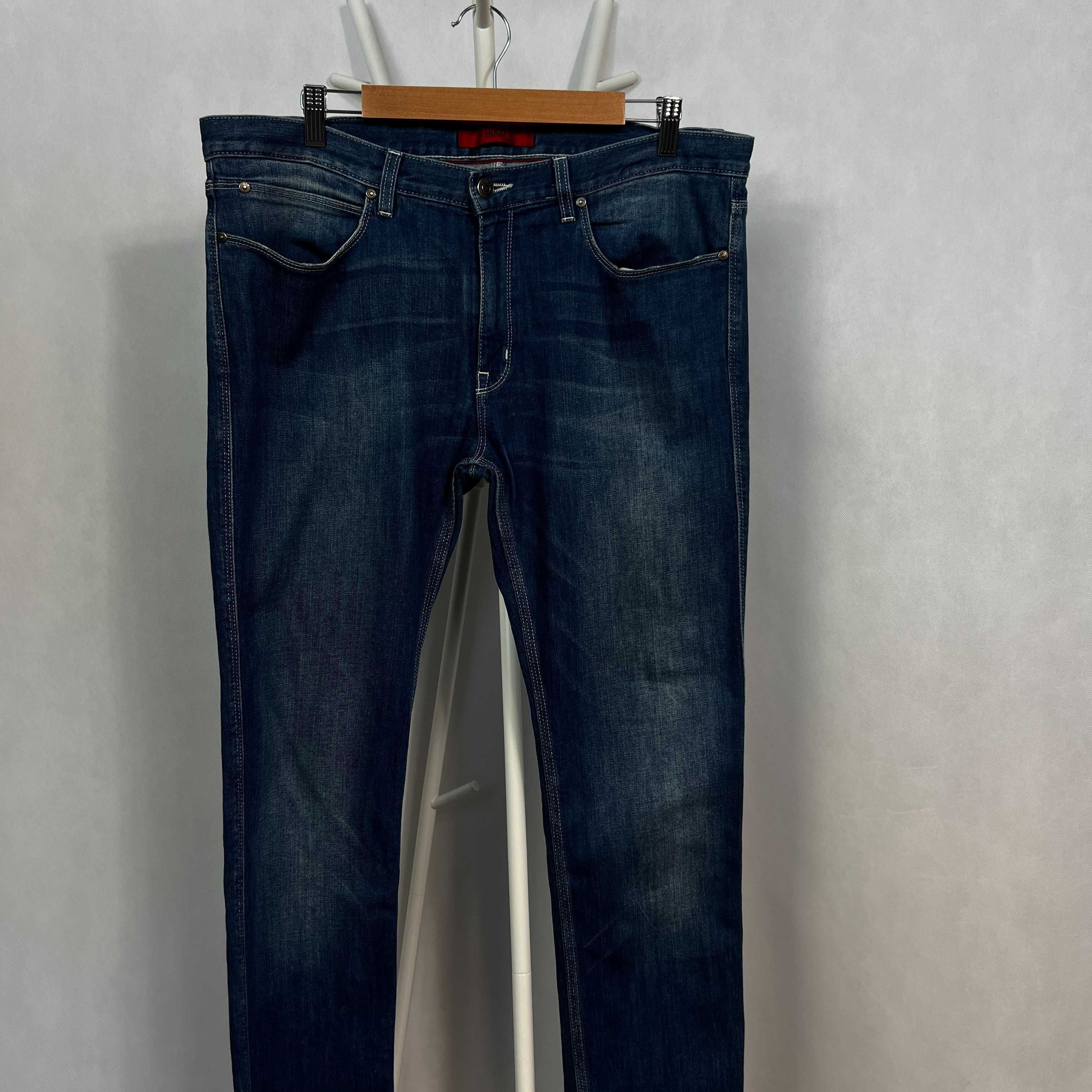 Spodnie jeansowe jeansy Hugo Boss