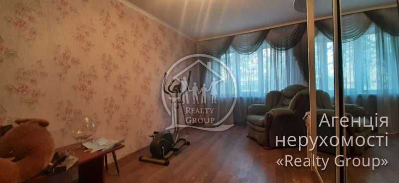 Продам 4-кім. квартиру на Миколаївському шосе (Карачуни). Ціну знижено