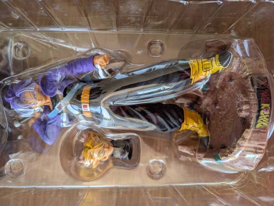 Dragon Ball Z figurka Trunks + pudełko