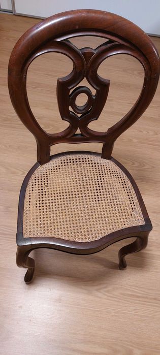 Cadeira de madeira
