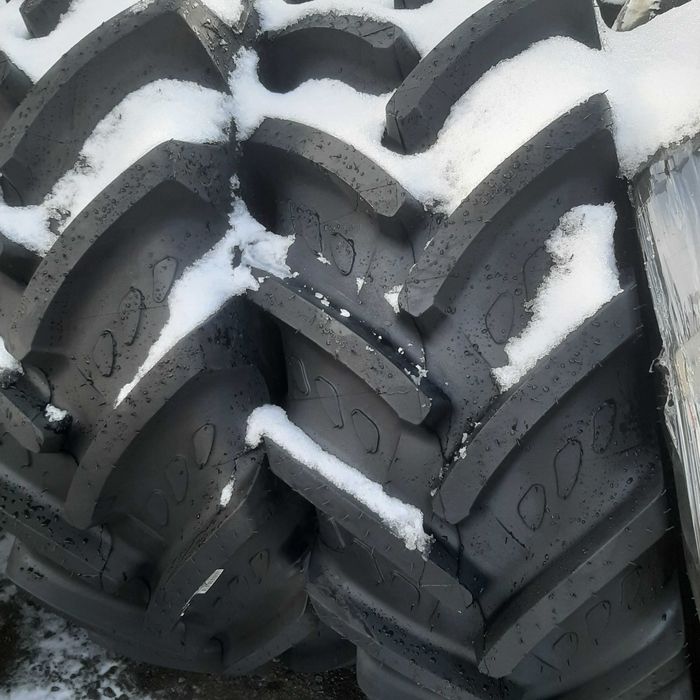 Koła Opona 600 65 R34 nowe 520 70 R34 Claas Massey Ferguson 460 85 R38