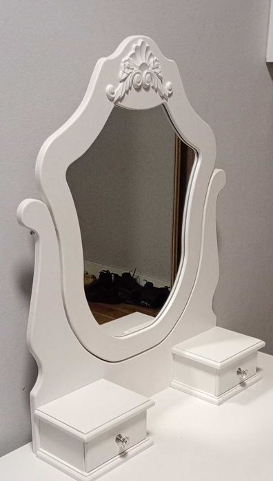 Biała toaletka+taboret
