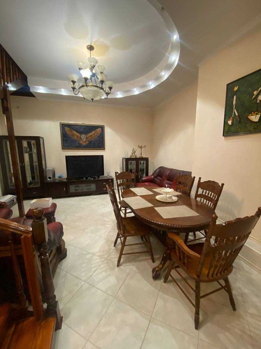 Двухуровневая квартира на Екатерининской.