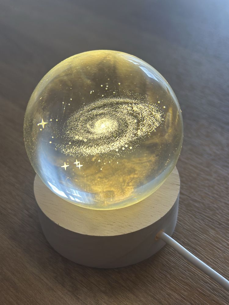 Lampka: Krysztalowa kula 3D