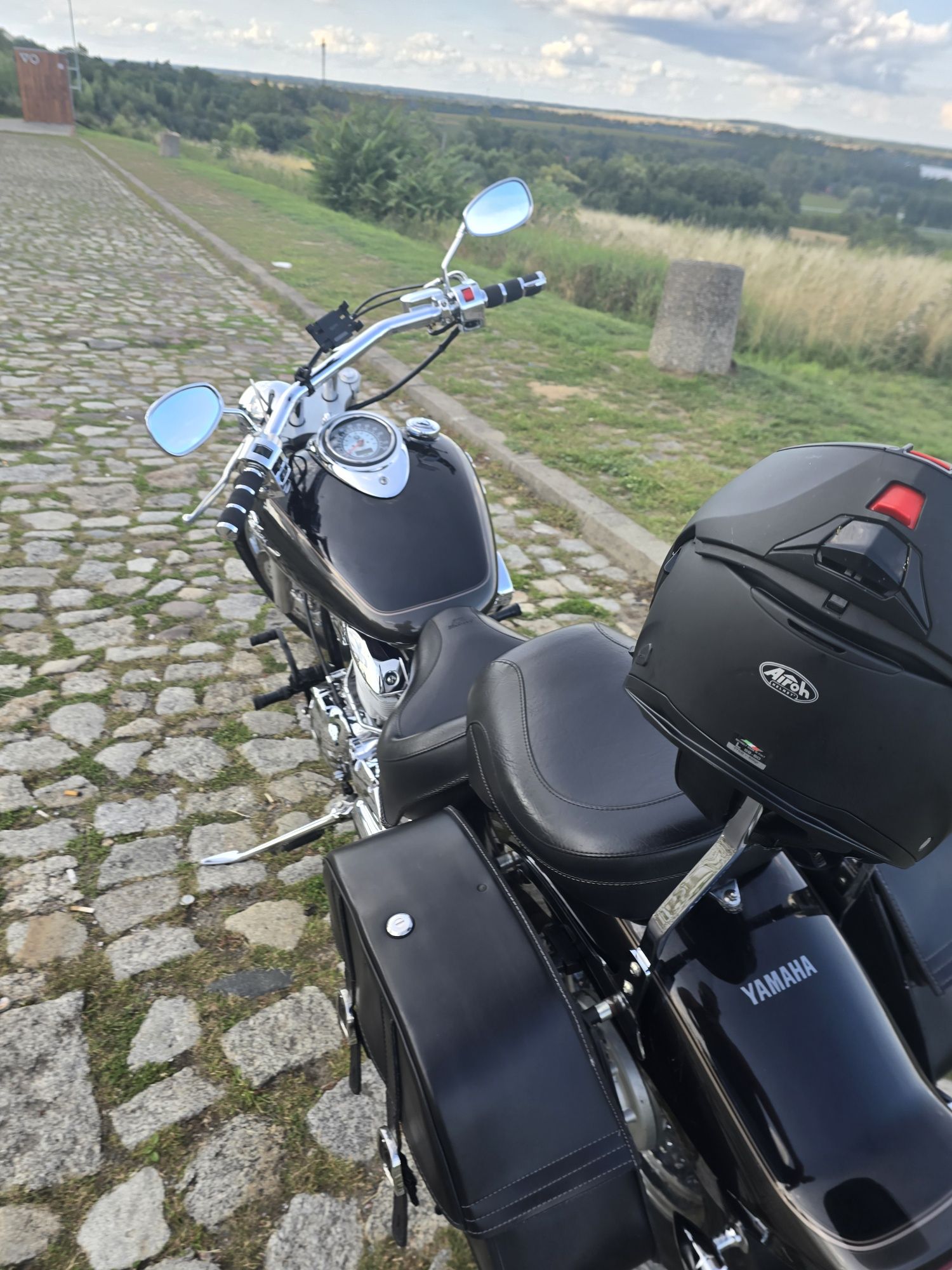 Yamaha XVS 1100 Drag Star Custom