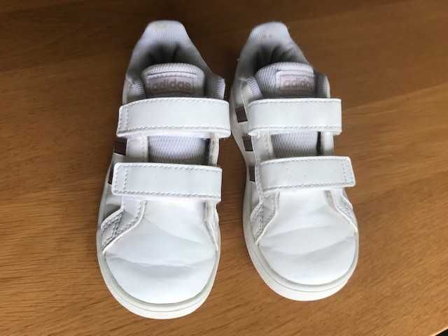 Sapatilhas Adidas Grand Court castanho bronze T25