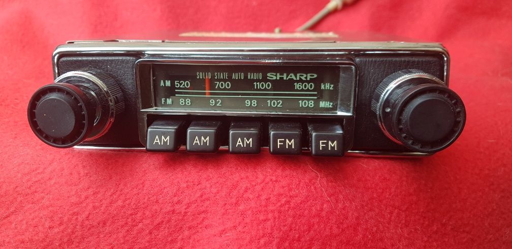 Rádio 6 e 12v SHARP anos 70