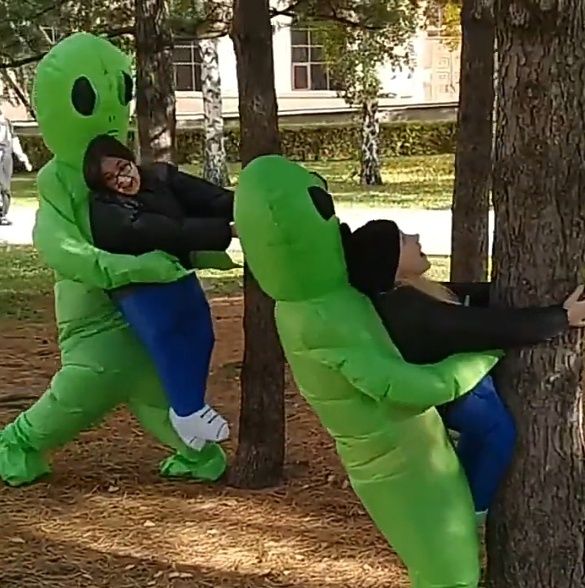 Надувний костюм прибульця, інопланетянина. Хелловін. Косплей. Реквізит