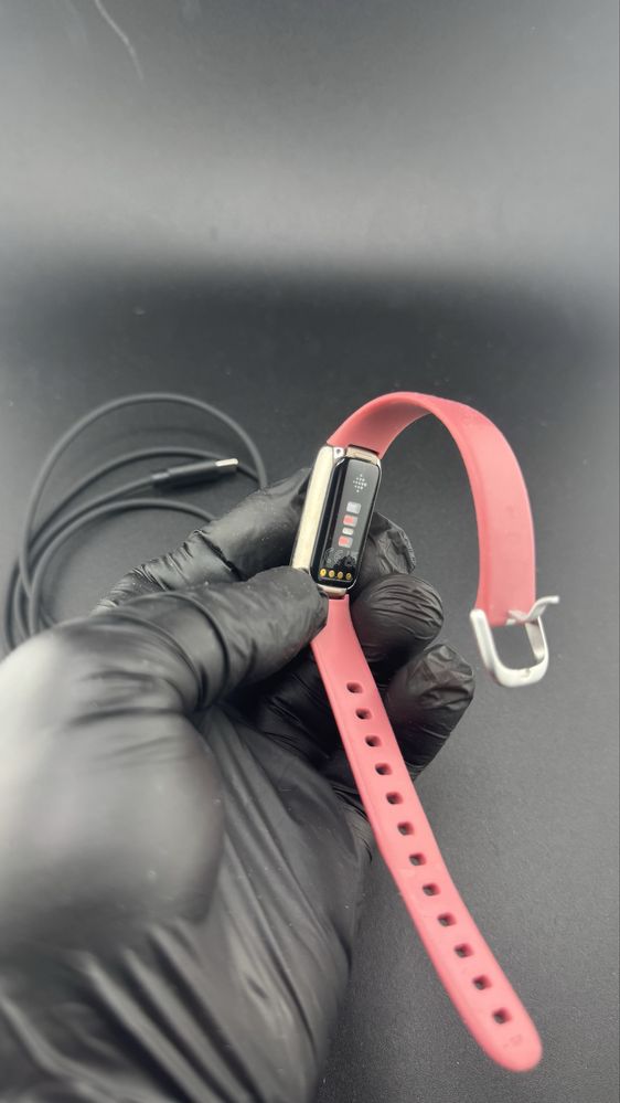 Smartband Fitbit Luxe różowy
