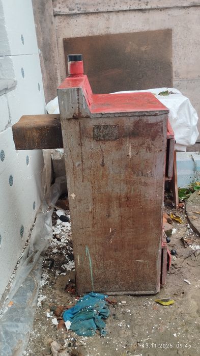 Продам твёрдотоплений котел