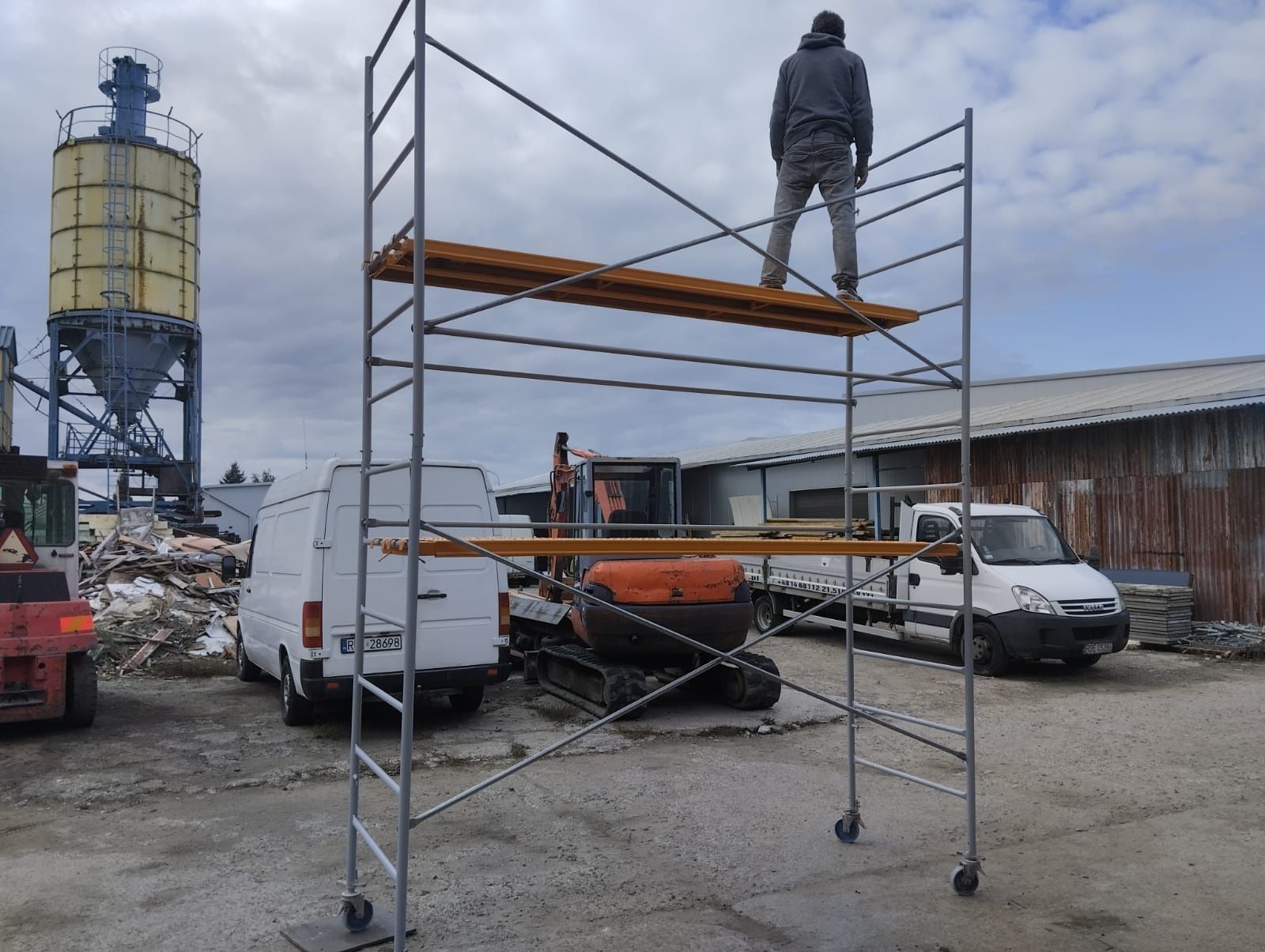 Rusztowanie drabinkowe metalowe