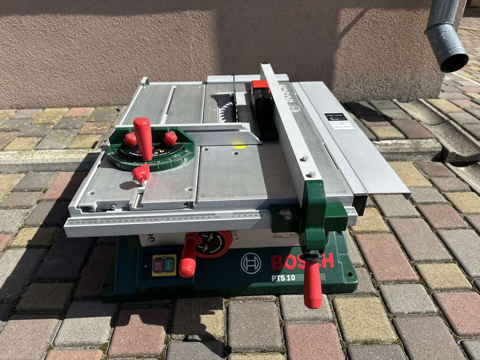 Настільна пила Bosch PTS10