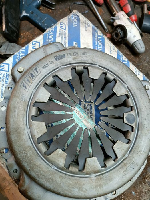 Sprzęgło wyprzedaż  F i a t garażowa z kolekcji uno