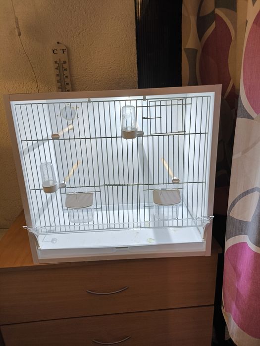 Sprzedam klatkę na papugi